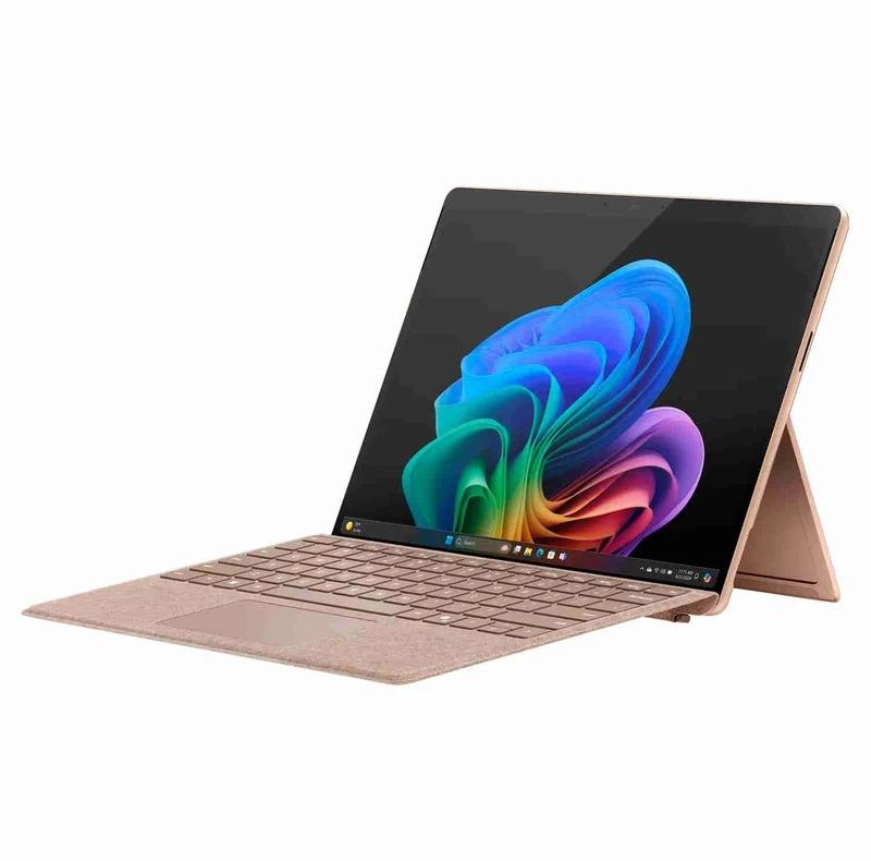 تبلت 13 اینچی مایکروسافت مدل Surface Pro 11 - Ultra 7 ظرفیت 256 گیگابایت و رم 16 گیگابایت به همراه کیبورد Surface Pro Singature Copilot و قلم Slim Pen 2